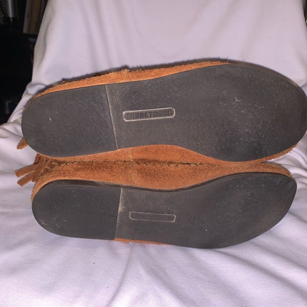 Minnetonka Fringed Boots size 8 - Picture 2 of 5